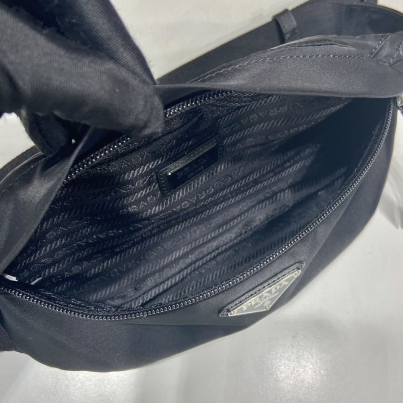 Pra*a waist chest packs
